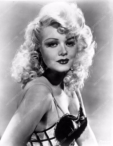 Marion Martin portrait 8b03-688