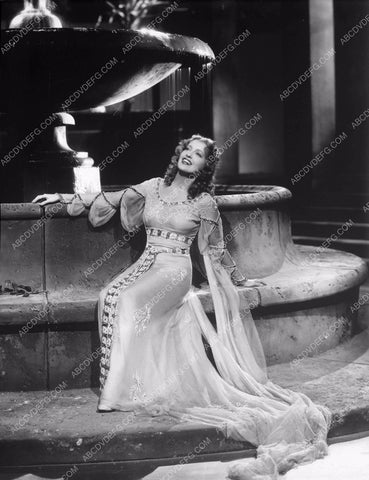 Jeanette MacDonald portrait 8b03-829