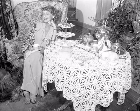 Jeanette MacDonald enjoys tea at home 8b03-883
