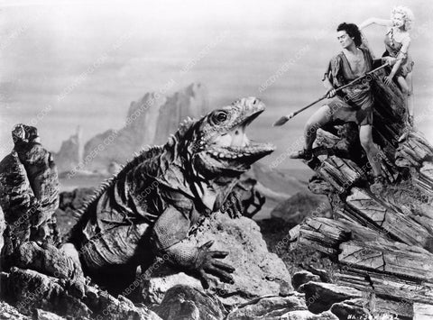 Victor Mature Carole Landis film One Million B.C. 8b4-154