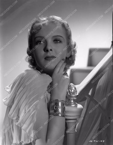 Ida Lupino costume wardrobe shots One Rainy Afternoon 8b4-302