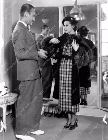 wardrobe costume designer Walter Plunkett w final product 8b4-496