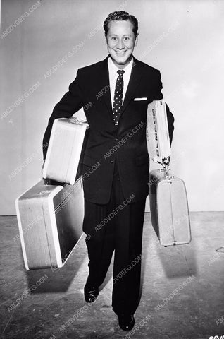 Peter Potter and his luggage 8b4-508