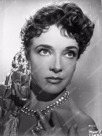 Micheline Presle Prelle portrait 8b4-513