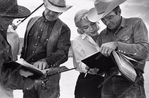 Clark Gable Marilyn Monroe Montgomery Clift behind scenes The Misfits 8b4-643