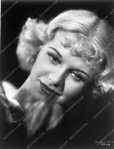 Ginger Rogers portrait 8b4-646