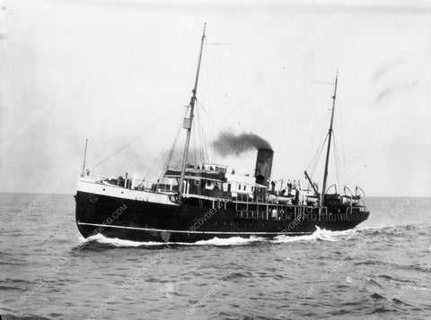 nautical a ship called KYLE (beats me) 8b4-819