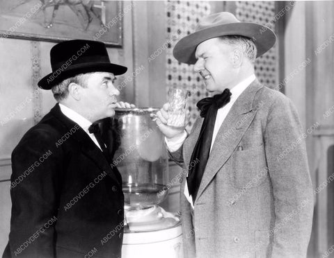 W.C. Fields at the water cooler film Six of a Kind 8b5-005