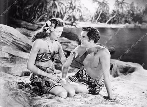 Gene Tierney Tyrone Power in south seas beach wear Son of Fury 8b5-038
