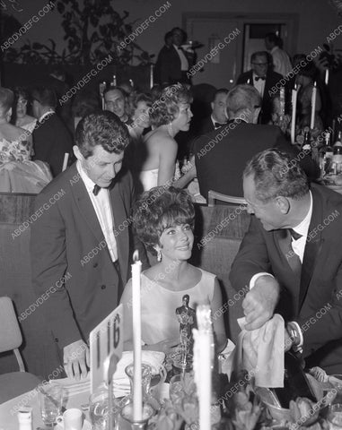 Eddie Fisher Elizabeth Taylor dine at The Academy Awards 8b5-244