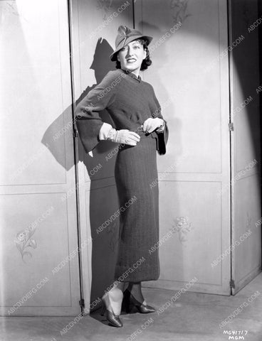 Gloria Swanson full length fashion portrait for MGM 8b5-261