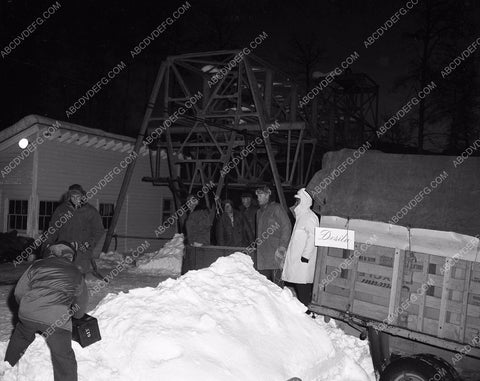 Desi Arnaz cast crew behind scenes Westinghouse Desilu Playhouse 8b5-277