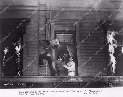 daring escape from burning building TV Emergency 8b6-380