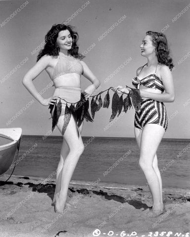 Patricia White Gloria Henry new bikinis barefoot in the sand 8b6-434