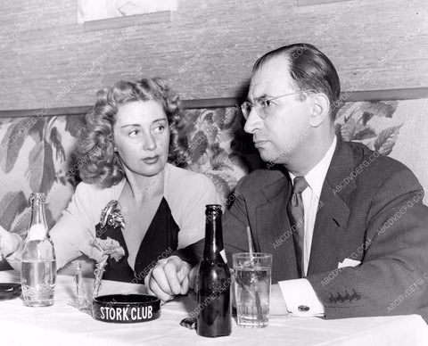 Joan Blondell Jack Kapp dine at New York Stork Club 8b6-449