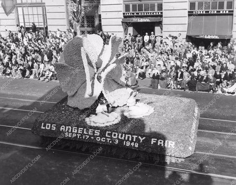 Pasadena Tourn of Roses Parade Los Angeles County Fair float 8b6-752