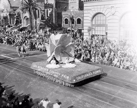 Pasadena Tourn of Roses Parade Los Angeles County Fair float 8b6-753