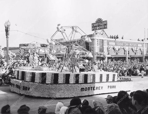 Pasadena Tourn of Roses Parade Monterey Park float 8b6-765