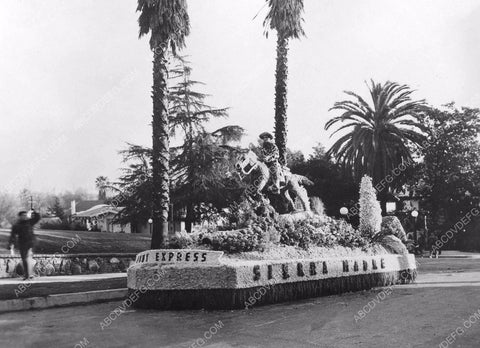 Pasadena Tourn of Roses Parade Sierra Madre Pony Express float 8b6-782