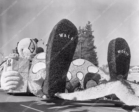 Pasadena Tourn of Roses Parade National Safety Council Walk Wisely 8b6-828