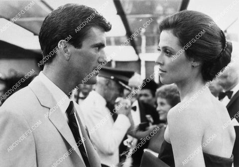 Mel Gibson Sigourney Weaver film The Year of Living Dangerously 9078-08