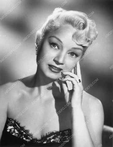 music Ina Ray Hutton portrait 9102-10