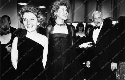 Nancy Davis Reagan at some function 9222-12