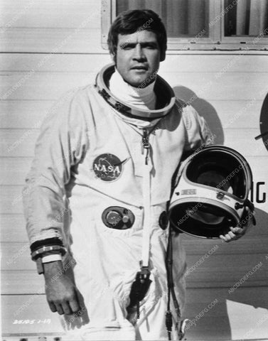 Lee Majors gets into NASA flight suit TV The Six Million Dollar Man 9222-28