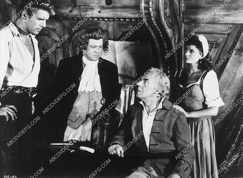 Burt Lancaster Eva Bartok film The Crimson Pirate 9272-13