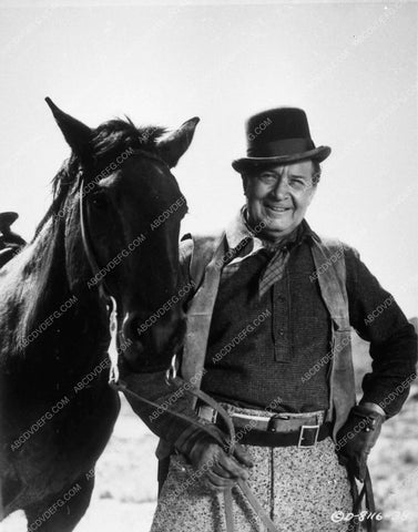 Monte Blue western portrait 9365-15