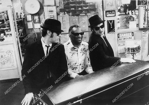 Dan Aykroyd Ray Charles John Belushi film The Blues Brothers 9491-04