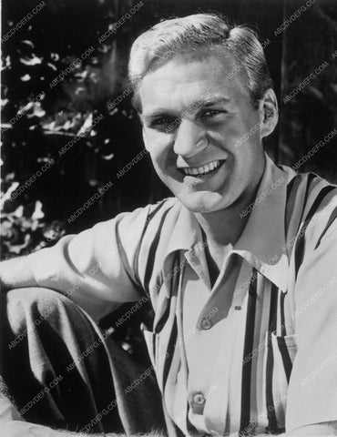 Forest Tucker portrait 9517-23