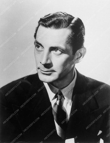 Reed Hadley portrait 9529B-15