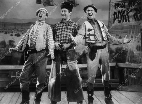comedy team The Ritz Brothers singing away 9575-20