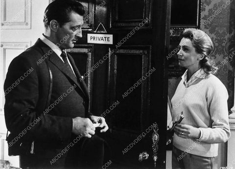 Deborah Kerr Robert Mitchum film The Grass Is Greener 9575-36