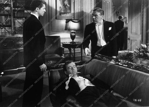 Robert Walker Farley Granger scene Strangers on a Train 9660-18