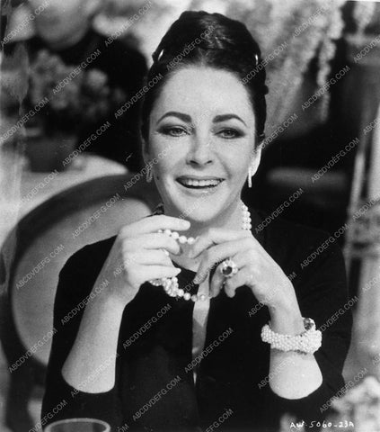 Elizabeth Taylor 9909-16