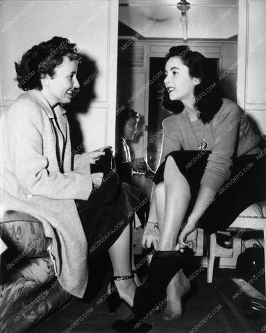 Elizabeth Taylor 9909-18