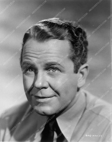 Regis Toomey portrait 9992-09