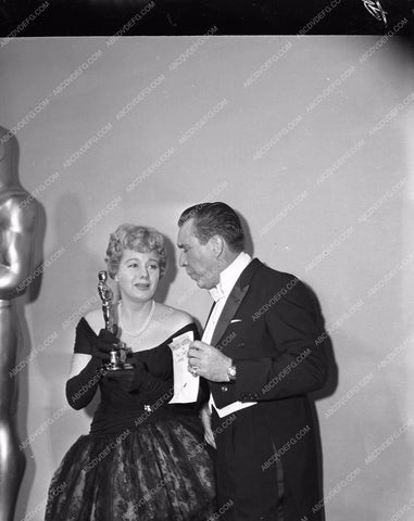 1959 Oscars Edmond O'Brien Shelley Winters Academy Awards aa1959-70</br>Los Angeles Newspaper press pit reprints from original 4x5 negatives for Academy Awards.