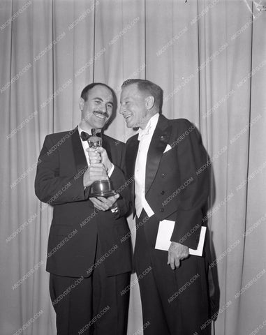 1960 Oscars someone please help me out Academy Awards aa1960-21</br>Los Angeles Newspaper press pit reprints from original 4x5 negatives for Academy Awards.