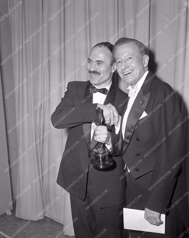 1960 Oscars someone please help me out Academy Awards aa1960-32</br>Los Angeles Newspaper press pit reprints from original 4x5 negatives for Academy Awards.