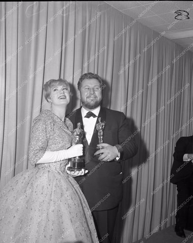 1960 Oscars Shirley Jones Peter Ustinov Academy Awards aa1960-59