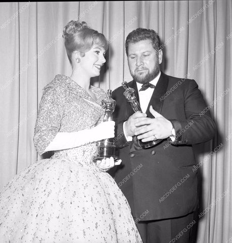 1960 Oscars Shirley Jones Peter Ustinov Academy Awards aa1960-89