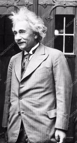 news photo Albert Einstein candid aeinst-04