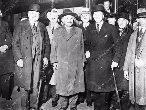 news photo Albert Einstein with distinguished gentlemen in bowler hats aeinst-20