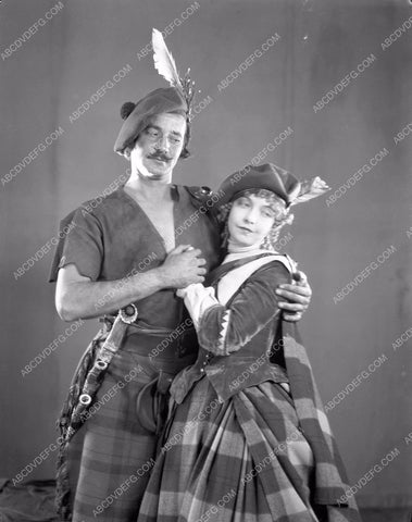 Lillian Gish Norman Kerry silent film Annie Laurie anilau-13
