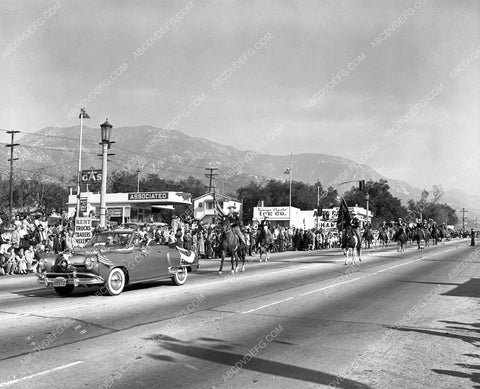 parade with horses and vintage automobiles Tujunga, California cars-90