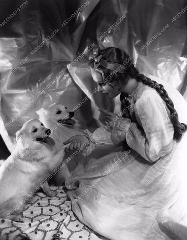 Anna Sten and her dogs 8b20-0031
