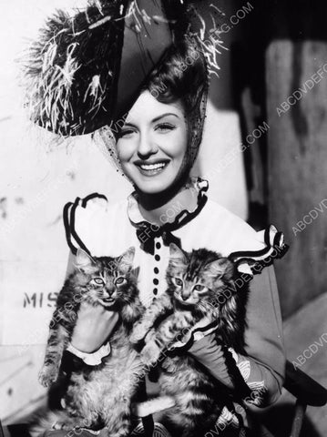 drawing a blank MGM actress and her two cute cats 8b20-0115